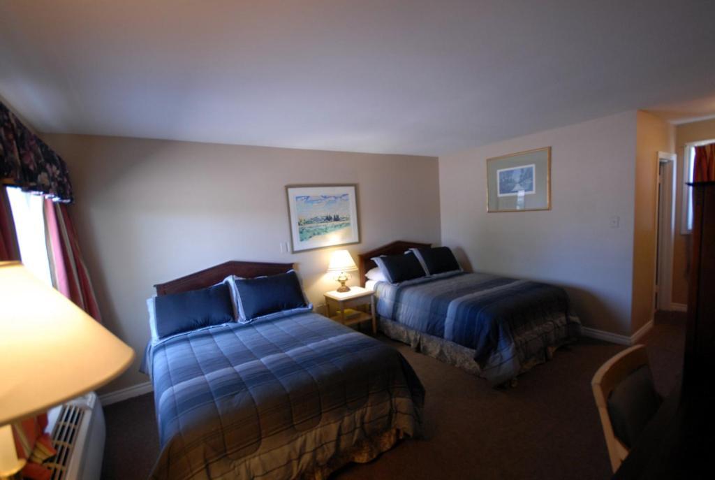 Kitchener Motel Номер фото