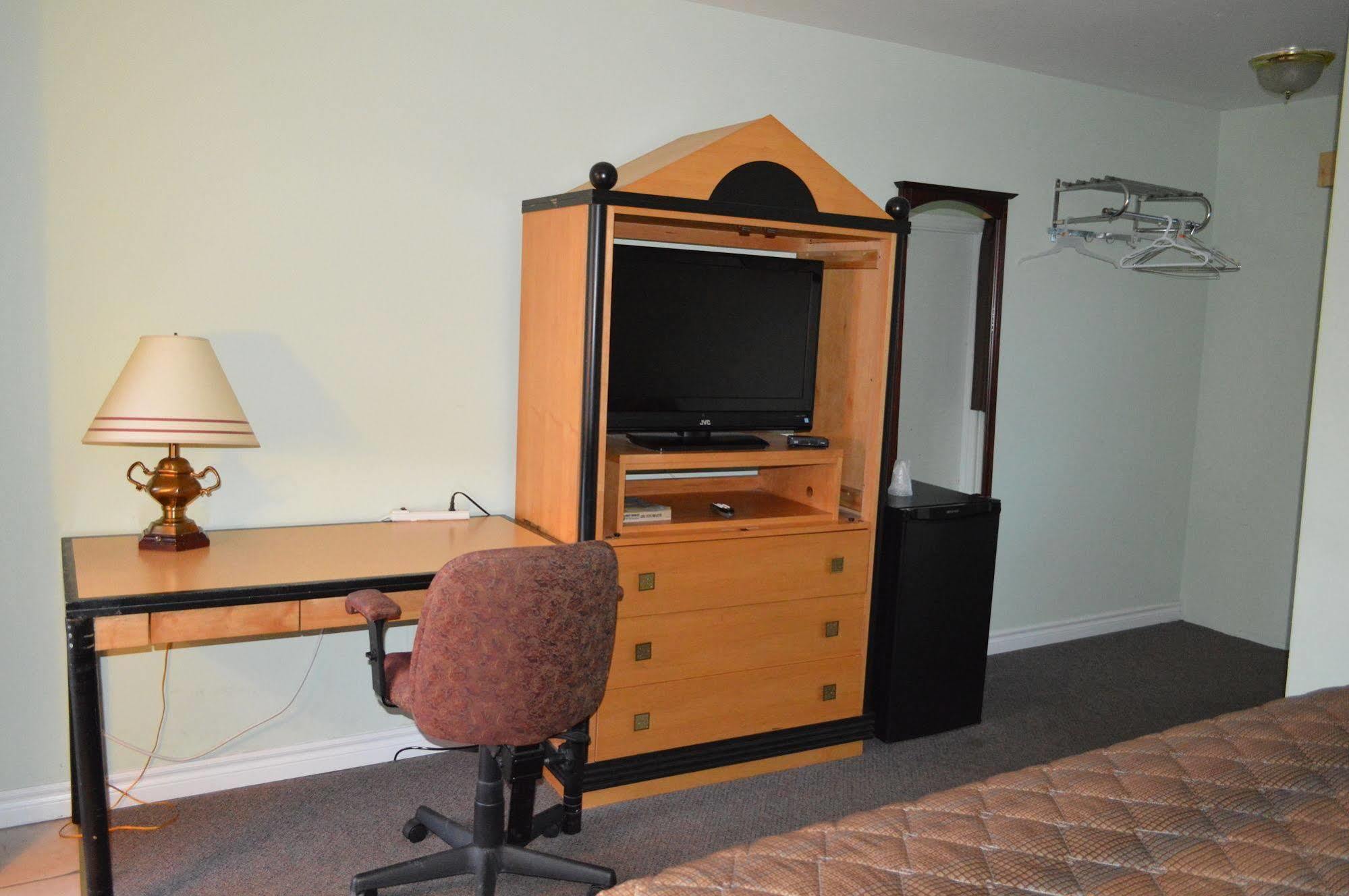 Kitchener Motel Екстер'єр фото