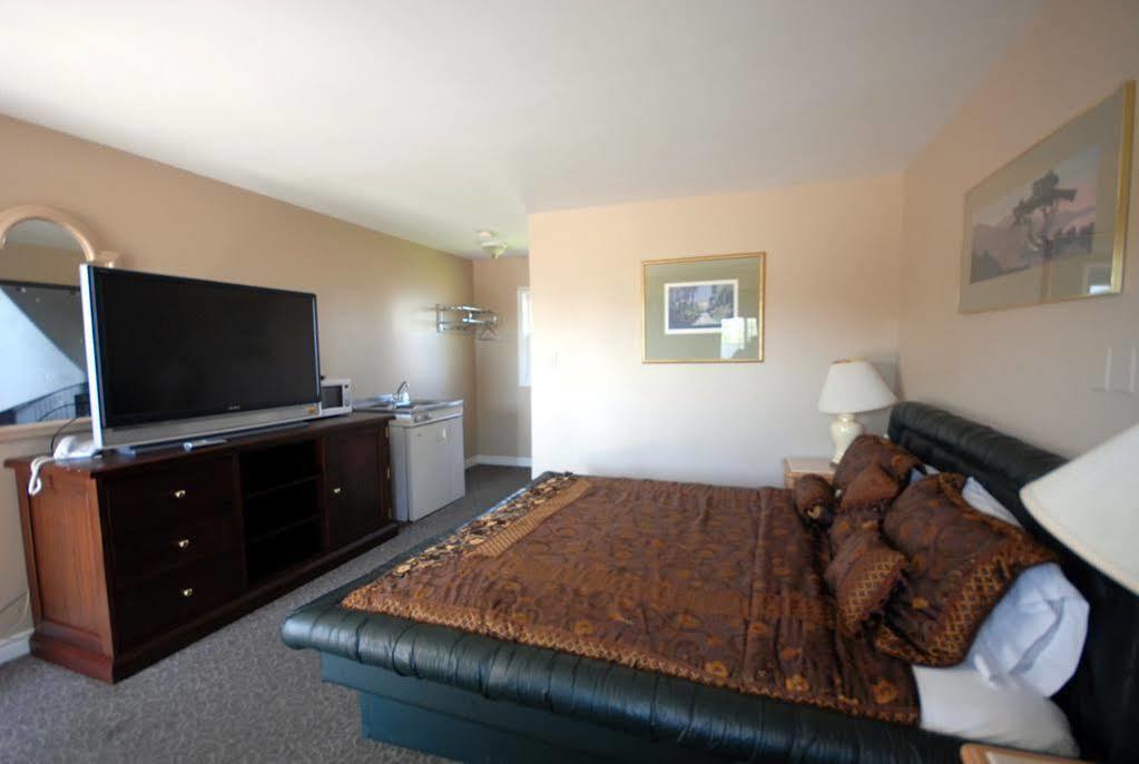 Kitchener Motel Екстер'єр фото